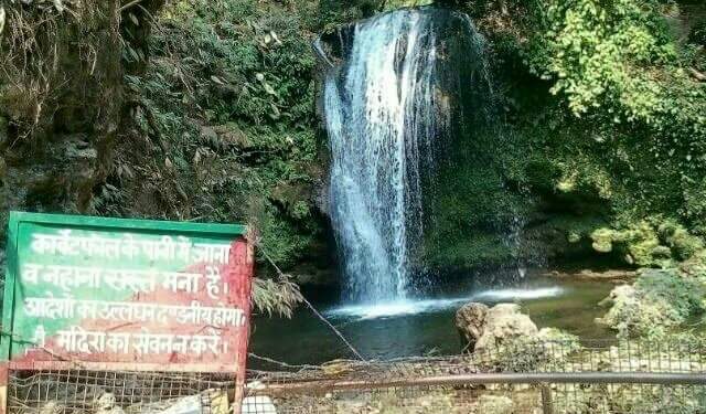 नयागांव स्थित कार्बेट फॉल 30 जून से सैलानियों के लिए किया बंद, जानें खुलेगा कब………..