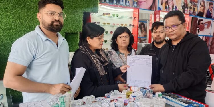 आई सेंटर में प्रशासन ने की छापेमारी,10 हजार का जुर्माना लगाकर क्लीनिक को भी किया सील…..