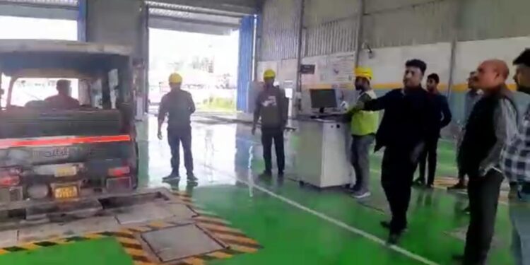 आरटीओ हल्द्वानी ने कियाऑटोमेटिक फिटनिस टैस्टिंग सेंटर लालपुर का औचक निरीक्षण….