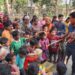 भाजपा नेता ने खत्ते मे वनवासी बच्चों और परिवारों के साथ मनाई होलीं….