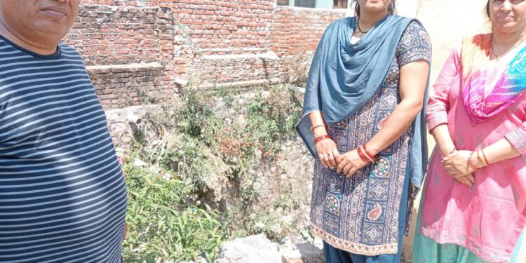 कुमाऊं कमिश्नर के आदेश के बाद भी नगर निगम द्वारा नहीं हुई कार्यवाही…..