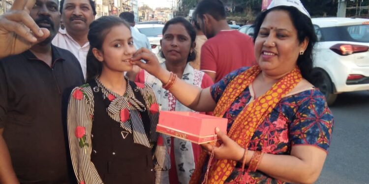 आप कार्यकर्ताओं ने मनाई राष्ट्रीय पार्टी बनने की खुशी…..