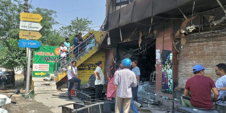 पेंट की दुकान में लगी भीषण आग हुआ भारी नुकसान………