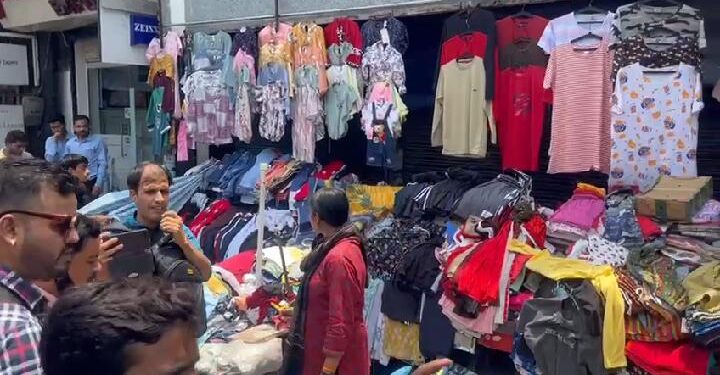 हाल-ए-अतिक्रमण अभियान: सिर्फ आधे घंटे में दोबारा सज गईं हटाई गईं दुकानें……