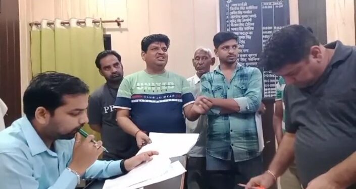 खोखा फड़ यूनियन के अध्यक्ष ने उप ज़िला अधिकारी को सौंपा ज्ञापन…….