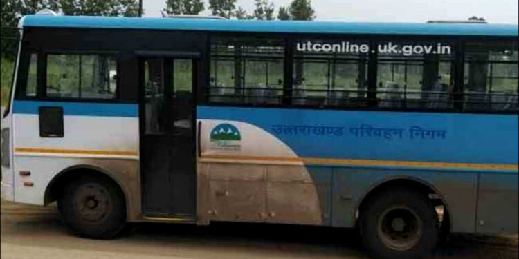 हल्द्वानी से दिल्ली जा रही रोडवेज बस का चालक हुआ बेहोश, 100 की स्पीड में दौड़ने लगी बस, यात्रियों में मची चीख-पुकार…..