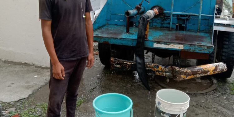 हल्द्वानी-पिछले तीन रोज से पानी न आने से परेशान एक लाख़ से ऊपर जानता……