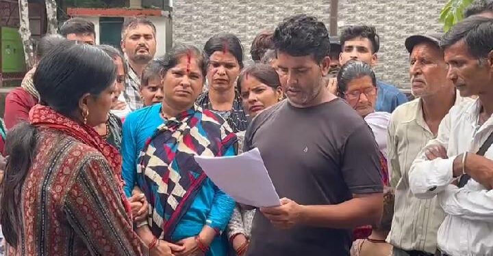 95 परिवार एवं 500 की आबादी वाला विजयपुर गांव एक पुल के लिए महरूम, अब धैर्य देने लगा जवाब……..
