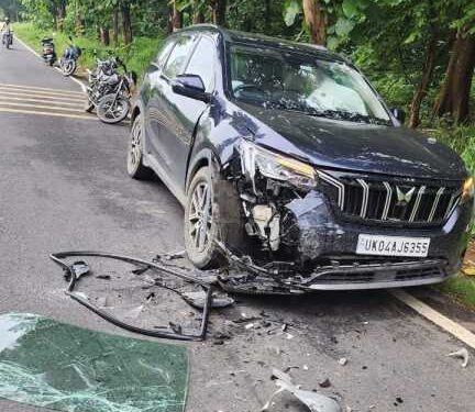 कालाढूंगी विधायक पुत्र एवं प्रदेश प्रवक्ता विकास भगत की गाड़ी को मारी टक्कर……