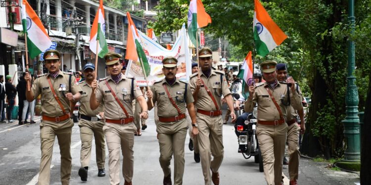 नैनीताल पुलिस ने धूमधाम से मनाया आजादी का पावन पर्व, एसएसपी नैनीताल समेत सभी पुलिस बल ने फहराया तिरंगा……