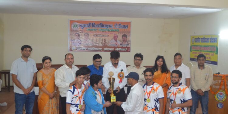 खटीमा महाविद्यालय को हराकर एम बी पी जी हल्द्वानी ने जीती शतरंज (पुरुष) ट्रॉफी……….
