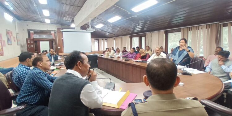 अगामी 10 सितम्बर को पूरे जनपद मे शिक्षक दिवस मनाने को लेकर की गई बैठक……