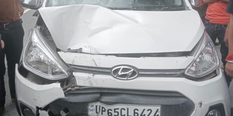 बरेली रोड पर कार ने बाइक में पीछे से मारी टक्कर बाइक सवार दोनों युवक घायल…….