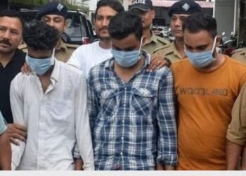 खाकी की आड़ में सिपाही बड़े पैमाने पर कर रहा था स्मैक तस्करी नैनीताल पुलिस ने लाखो की स्मैक के साथ पकड़ कर भेजा जेल…….