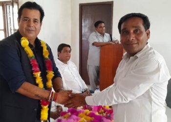 महुआखेड़ा गंज कांग्रेस पार्टी के नगर अध्यक्ष बनाए गए दिनेश कुमार…….