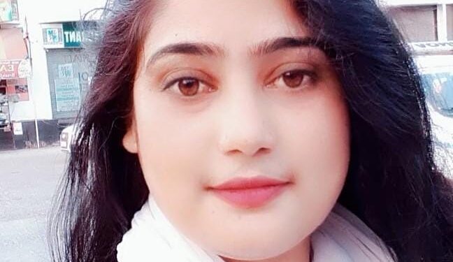 क्या हंसी आती है मुझको हज़रत ए इंसान पर,काम बद तो खुद करे और लानत भेजे शैतान पर…….