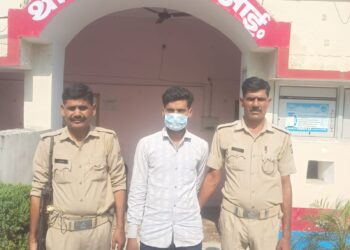 पुलिस ने कार्यवाही करते हुए वांछित को किया गिरफ्तार…..