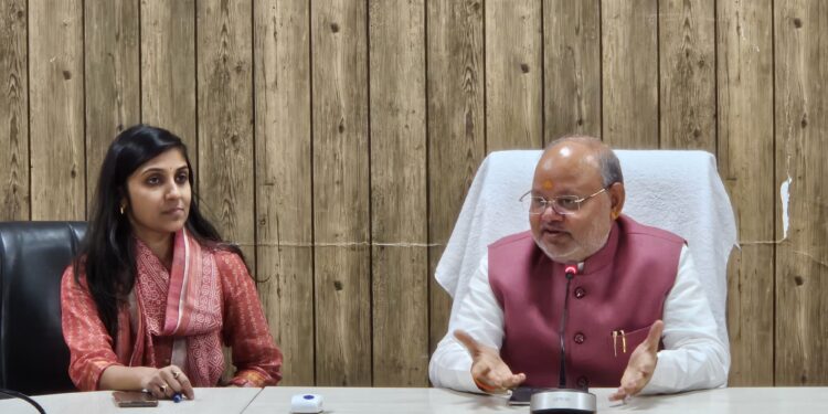 जन स्वास्थ्य सेवाओं के लिए राष्ट्रीय स्वास्थ्य मिशन एक महत्वपूर्ण कड़ी: सुरेश भट्ट……