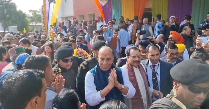 हल्द्वानी पहुंचे केंद्रीय रक्षा मंत्री और मुख्यमंत्री……