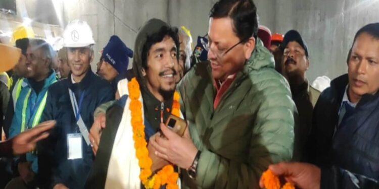 जानें उन 41 मजदूरों के बारे मे, जो मौत को मात देकर जीत गए ज़िंदगी की जंग…देखें पूरी लिस्ट…….