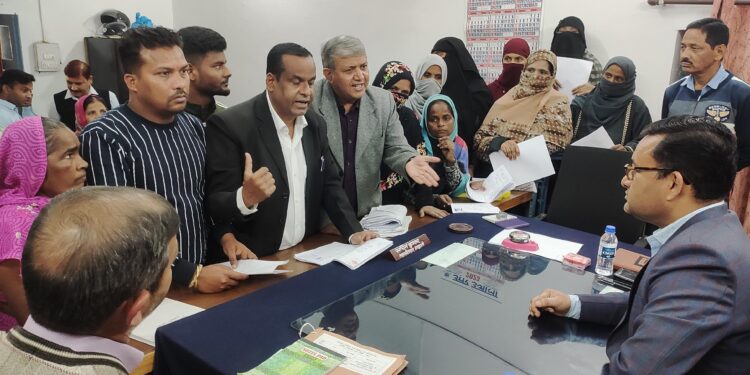 कांग्रेस प्रदेश उपाध्यक्ष साहू ने राजपुरा में सीवर लाइन के निर्माण हेतु दिया ज्ञापन……