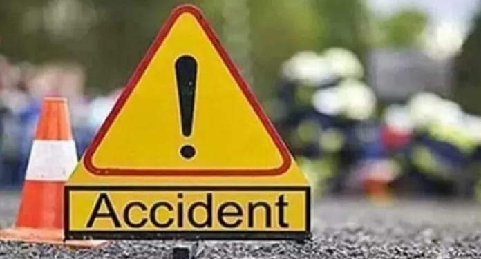 साथियों से बिछड़े युवक को हाईवे पर अज्ञात वाहन ने कुचला, घने कोहरे के चलते शव के ऊपर से गुजर गए कई वाहन