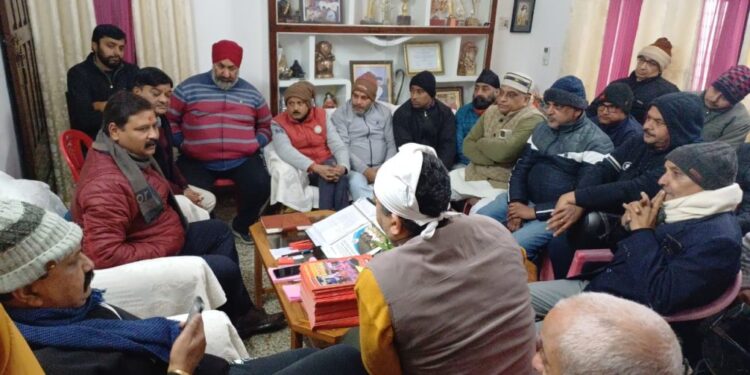 हल्द्वानी-रोड चौड़ीकरण से प्राभावित व्यापारियों ने महापौर से की मुलाकात…..