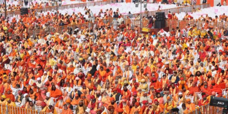 आयोध्या में भव्य रूप से आयोजित हुआ प्राण प्रतिष्ठा समारोह, जय श्री राम के जयकारों से गूंजी आयोध्या नगरी