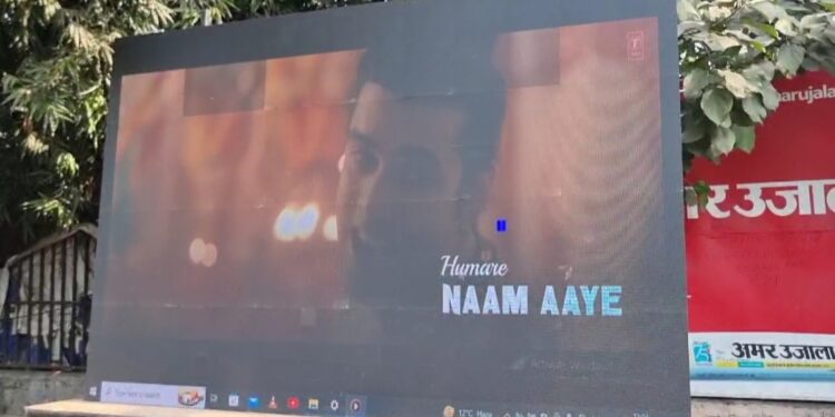 सजने लगा रामलीला मैदान, बच्चे और महिलाएं बिखेर रहे संस्कृति की छटा