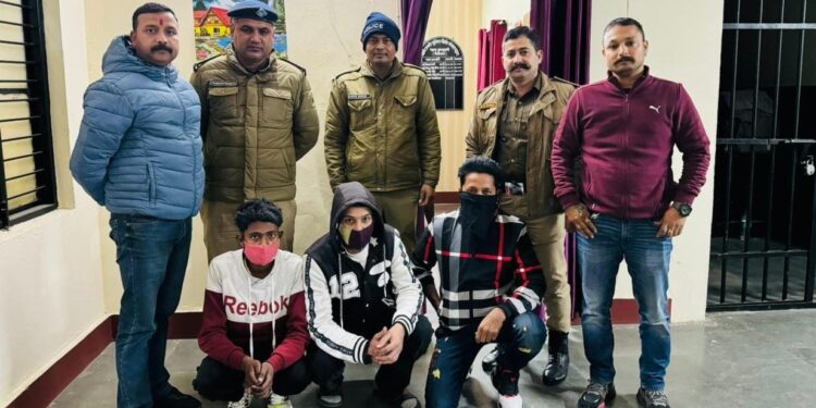 हल्द्वानी के मंगलपड़ाव क्षेत्र से 1 लाख रुपए के साथ सट्टा किंग और उसके 02 साथी गिरफ्तार