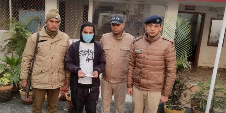 नैनीताल पुलिस की नशे के खिलाफ कार्यवाही , कालाढूंगी क्षेत्र से 01 स्मैक तस्कर गिरफ्तार