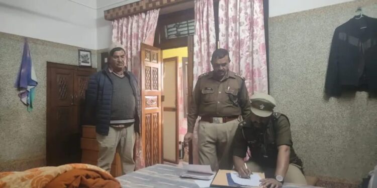 बनभूलपुरा हिंसा- अब्दुल मलिक और बेटे की संपत्ती की कुर्की, पुलिस और प्रशासन की टीम मौके पर