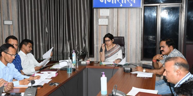 जिलाधिकारी की अध्यक्षता में हल्द्वानी कैंप कार्यालय में हुई स्प्रिंग एवं रिवर रिज्यूविनेशन अथॉरिटी (SARRA) की बैठक