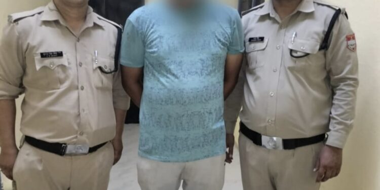 नैनीताल पुलिस का नशे पर प्रहार, अवैध शराब के साथ तस्कर गिरफ्तार