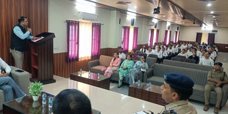 हल्द्वानी_नए आपराधिक कानूनों के संबंध में नैनीताल पुलिस की जागरूकता पाठशाला जारी
