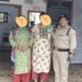 डायल 112 की सूचना पर कालाढूंगी पुलिस ने त्वरित कार्यवाही कर एक विक्षिप्त महिला को किया सकुशल परिजनों के सुपुर्द