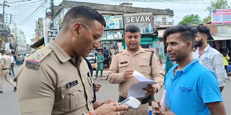 रक्षाबंधन पर्व को लेकर स्थानीय बाज़ारों में भीड़-भाड़ के दृष्टिगत आमजनमानस की सुरक्षा हेतु SSP NAINITAL ने दिए निर्देश