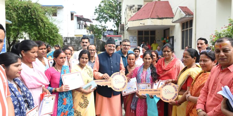 पीएम आवास योजना ग्रामीण संचालन योजना केे अर्न्तगत गृह प्रवेश कार्यक्रम में किया प्रतिभाग