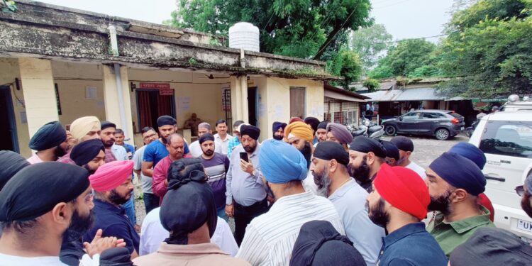 सिक्ख समाज के सदस्यों ने इस सम्बन्ध में सिटी मजिस्ट्रेट महोदय हल्द्वानी को प्रेषित किया ज्ञापन