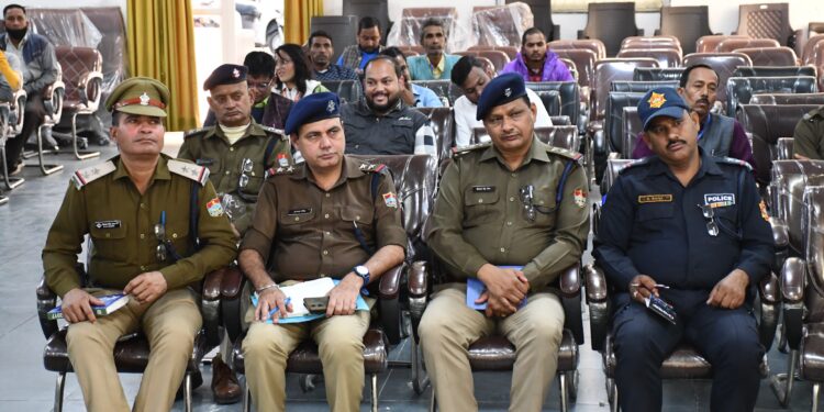 ई-रिक्शा चालकों पर प्रशासन सख्त, हाईवे संचालन पर रोक, सत्यापन अनिवार्य