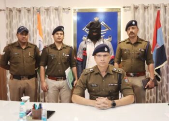 उत्तराखंड सहित अन्य राज्यों के विधायकों को मंत्री बनाने का झांसा देकर करोड़ों रुपए मांगने वाले गिरोह का सरगना दिल्ली से गिरफ्तार