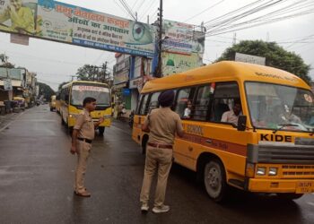 हल्द्वानी: स्कूल बसों पर शिकंजा! 340 स्कूल वाहन चैक, 27 पर कार्यवाही, एक सीज