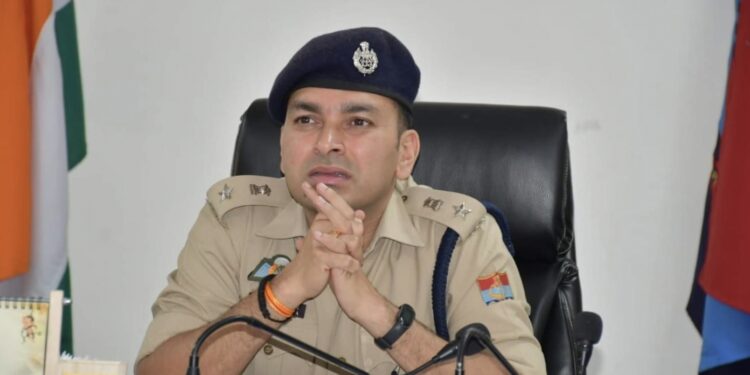 “एसएसपी नैनीताल ने किए बड़े पैमाने पर पुलिस अधिकारियों के तबादले, 31 निरीक्षक/उपनिरीक्षकों की अदला बदली सूची जारी”